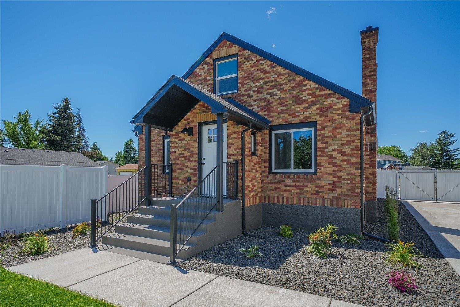 1005 South Century Road Spokane Valley, WA 99037 - Photo 1 of 44