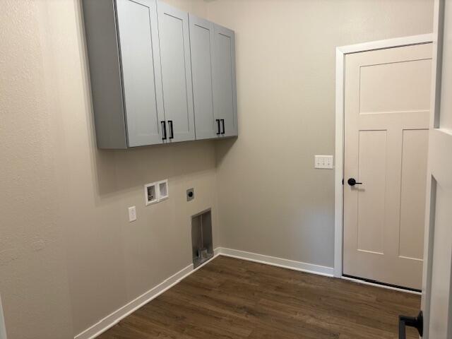 304 Riverside Court Theresa, WI 53091 - Photo 17 of 21 Laundry Room and door to garage