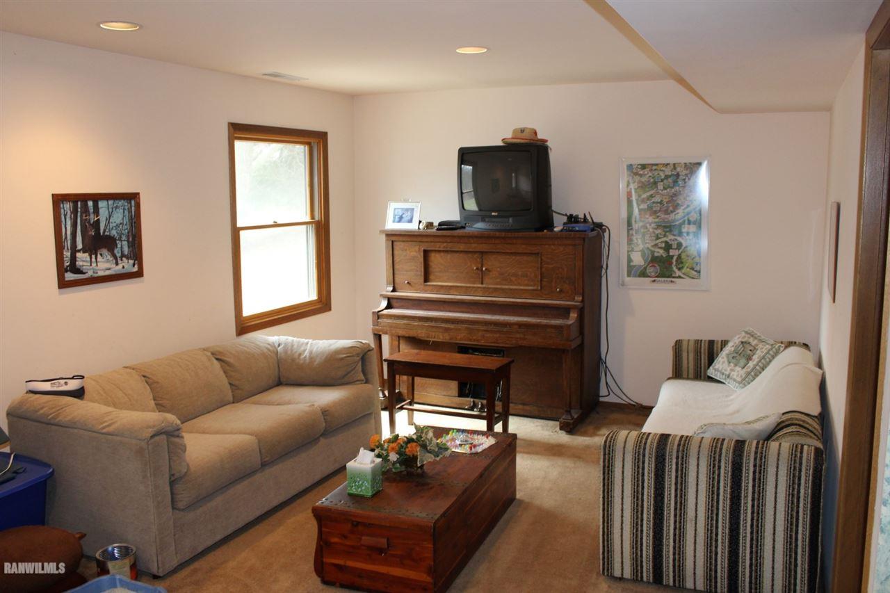 373 West Wachter Road Galena, IL 61036 - Photo 8 of 10 Gallery Image 8