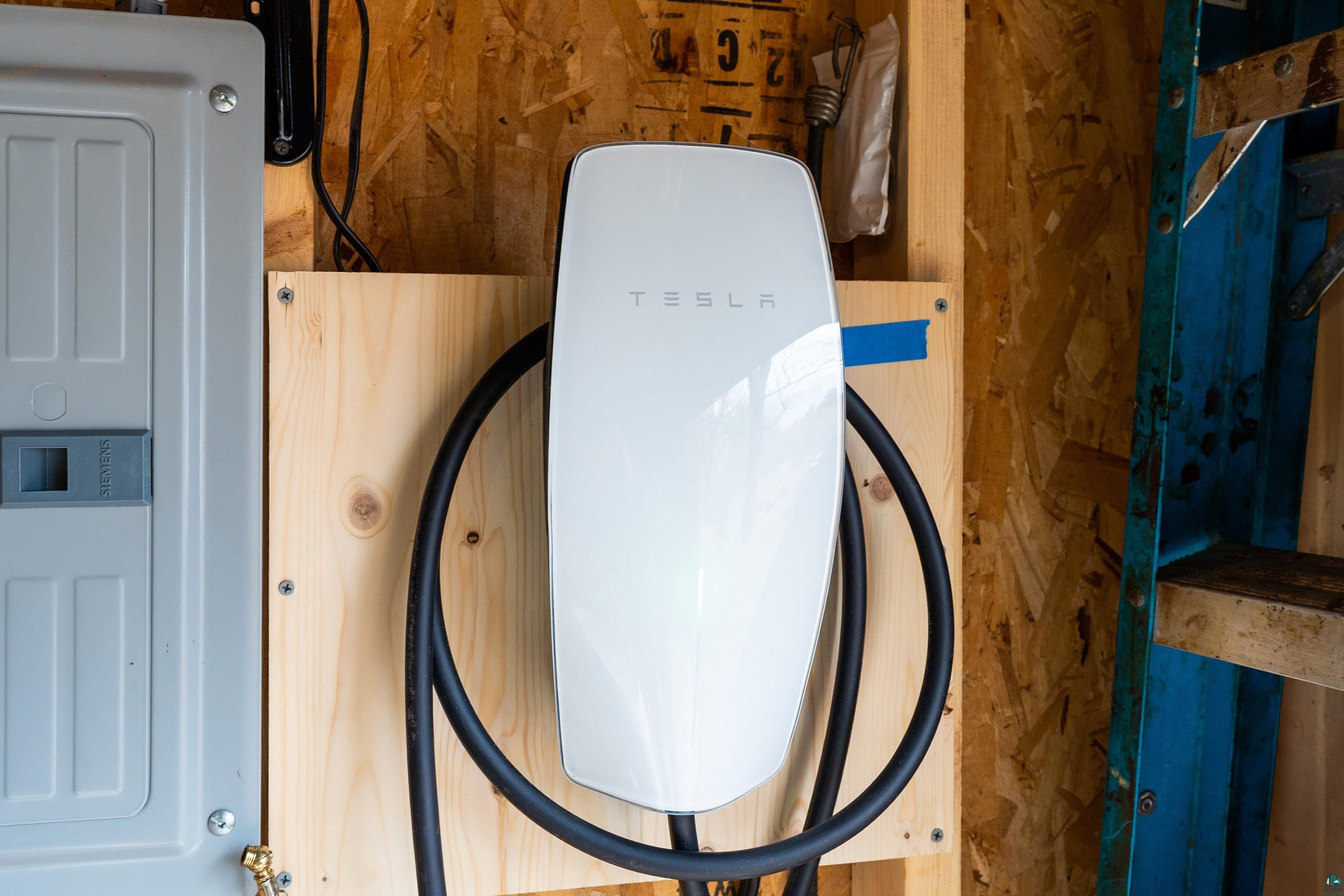2659 Ridgeview Drive Two Harbors, MN 55616 - Photo 50 of 56 Electric vehicle charging station with integrated cabling, mounted on a solid wood panel