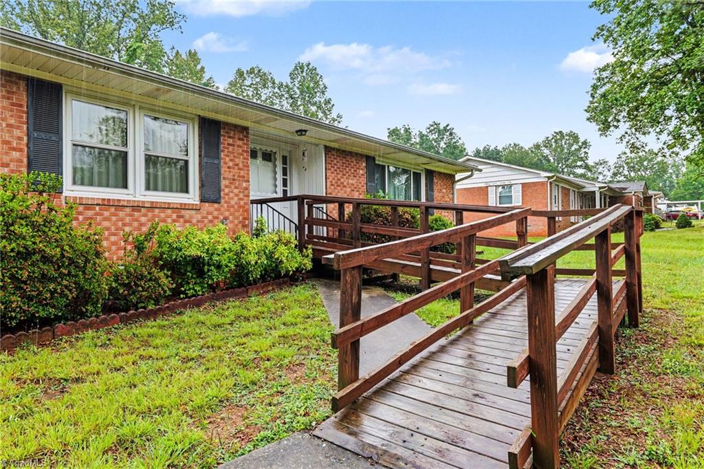 626 Kenneth Road Greensboro, NC 27455 - Photo 26 of 34 Gallery Image 26