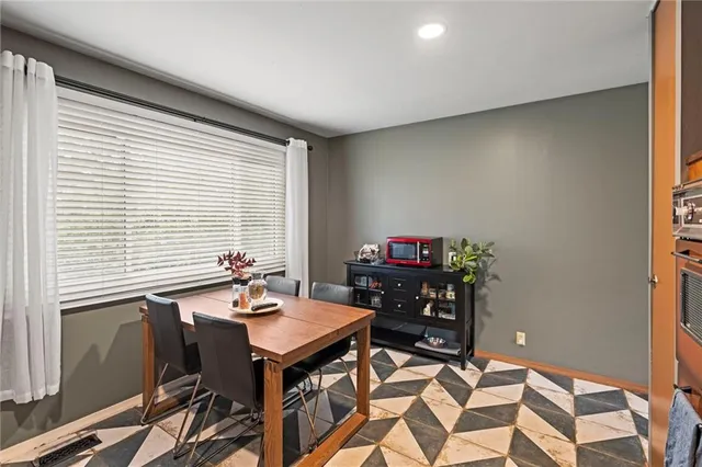 $179,000 | 6105 East 152nd Street, Grandview, MO 64030