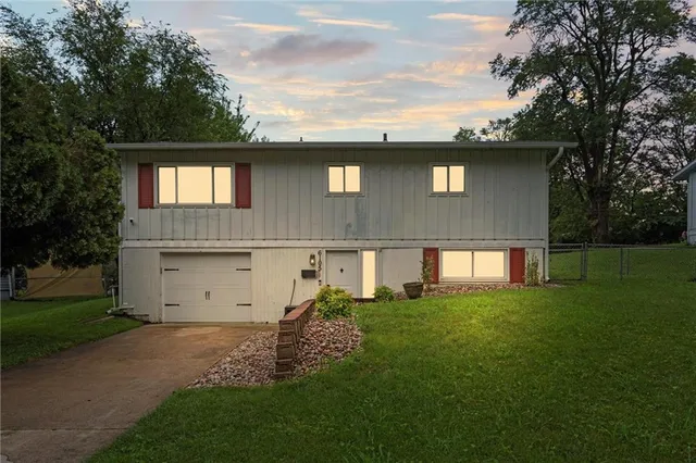 $179,000 | 6105 East 152nd Street, Grandview, MO 64030