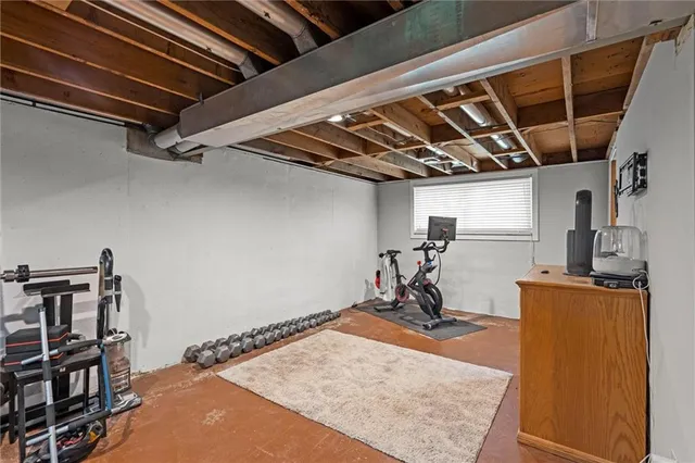 $179,000 | 6105 East 152nd Street, Grandview, MO 64030