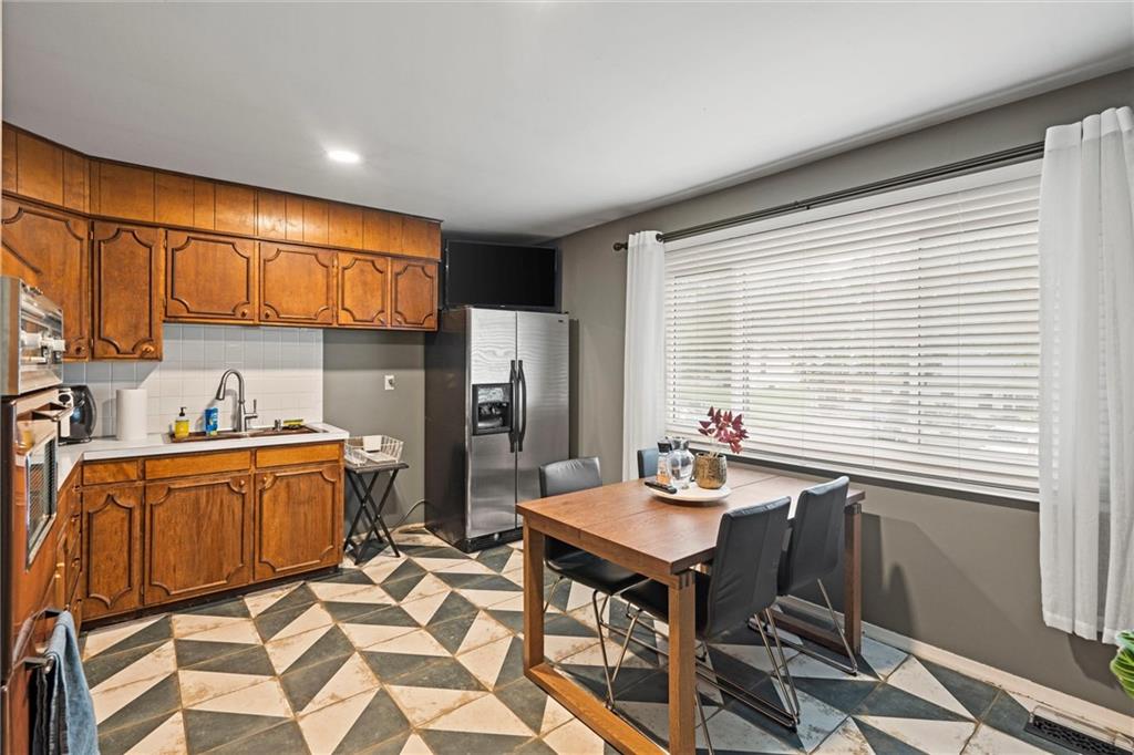 6105 East 152nd Street Grandview, MO 64030 - Photo 9 of 34