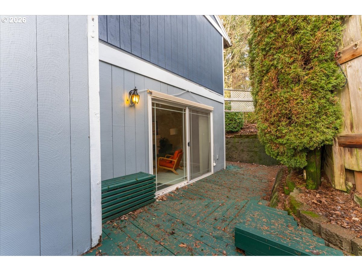 4212 Southwest Garden Home Road Portland, OR 97219 - Photo 24 of 25 Deck