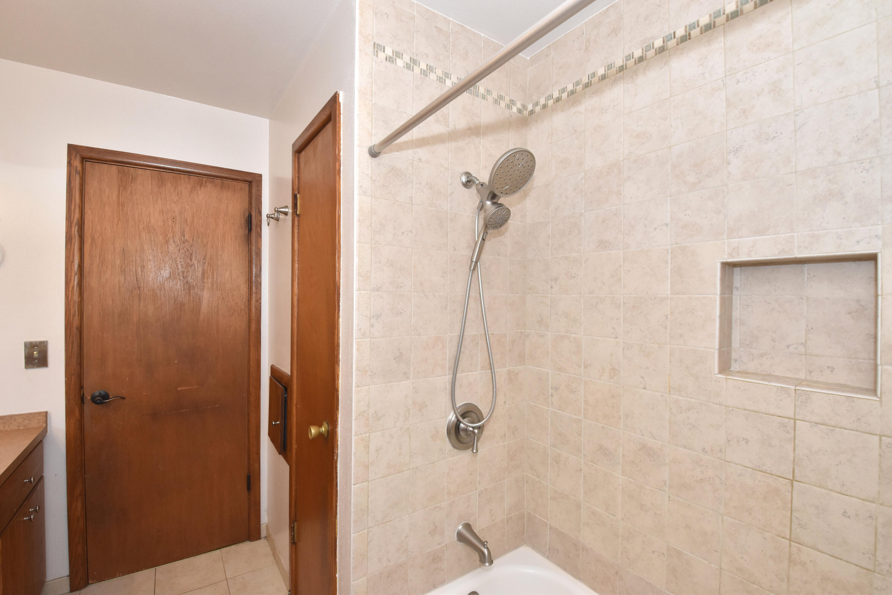 48 Virginia Street Racine, WI 53405 - Photo 29 of 47 Main Bath