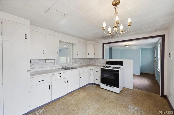 $119,900 | 136 Tyler Street, Buffalo, NY 14214