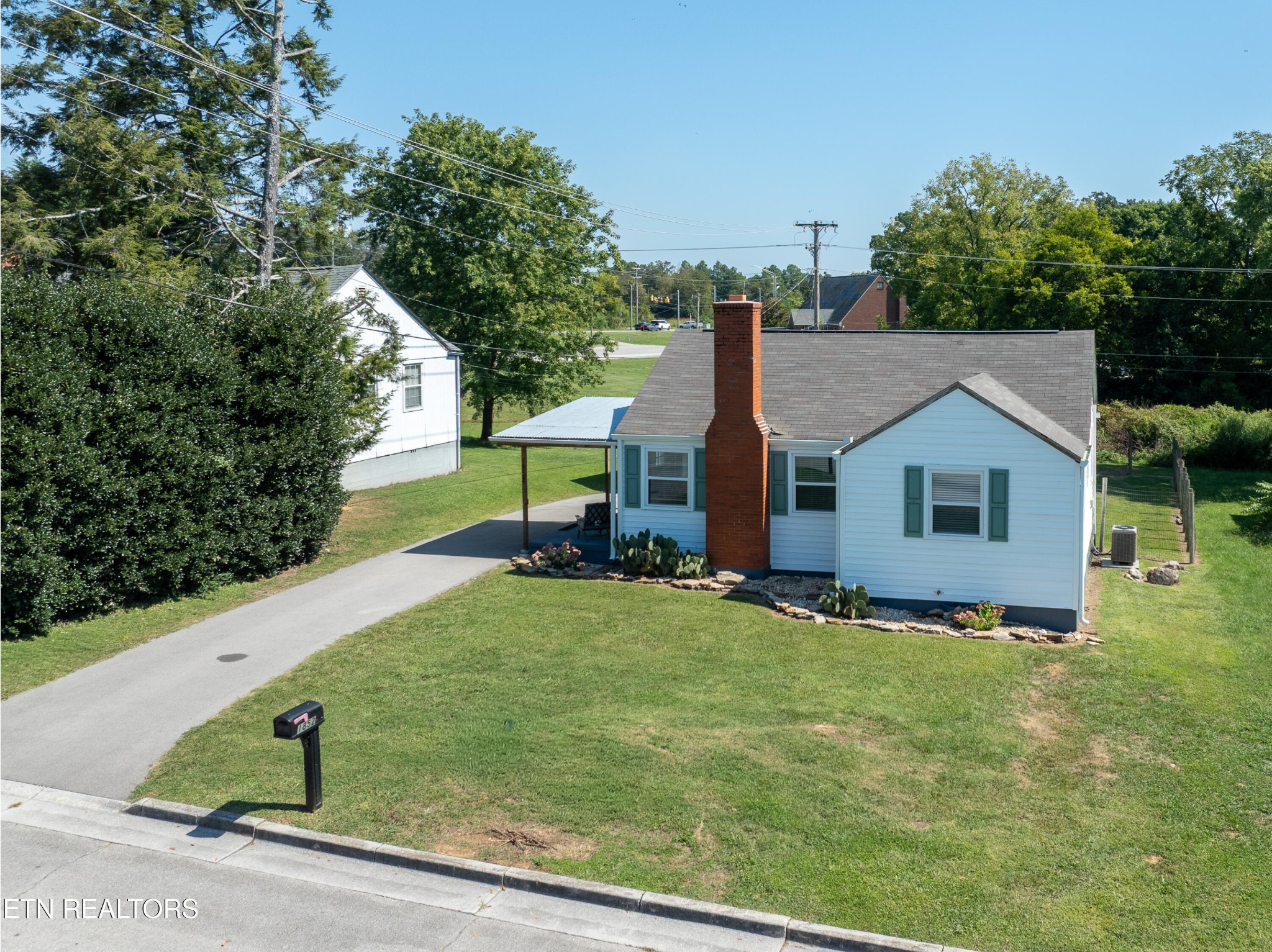 1852 Kettering Road Alcoa, TN 37701 - Photo 3 of 49 Gallery Image 3
