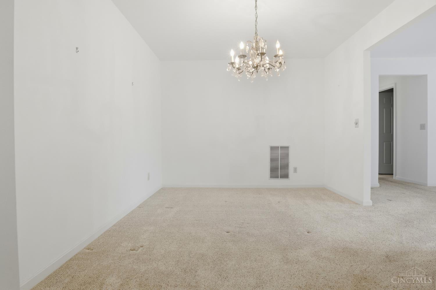 5346 Werk Road, Unit D12 Cincinnati, OH 45248 - Photo 18 of 33