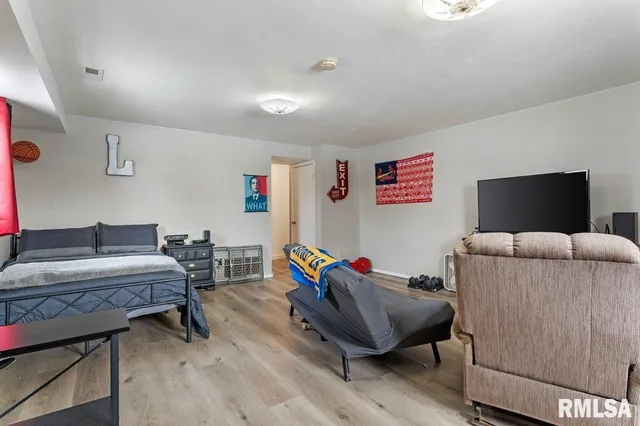 $260,000 | 50 Birch Lane, Williamsville, IL 62693