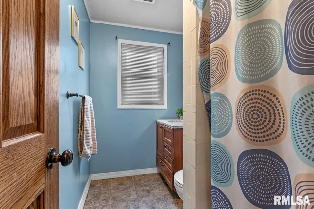 $260,000 | 50 Birch Lane, Williamsville, IL 62693