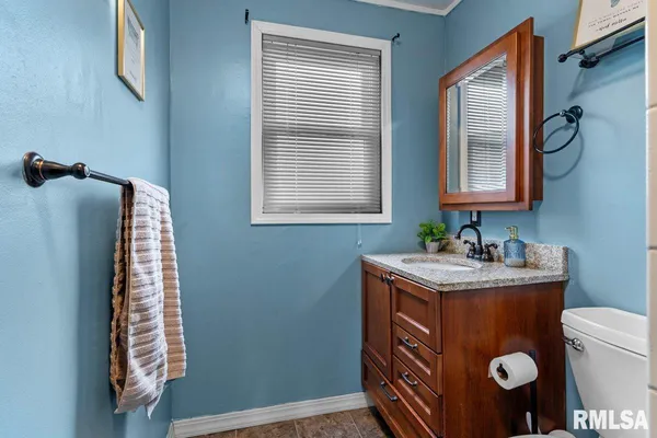 $260,000 | 50 Birch Lane, Williamsville, IL 62693