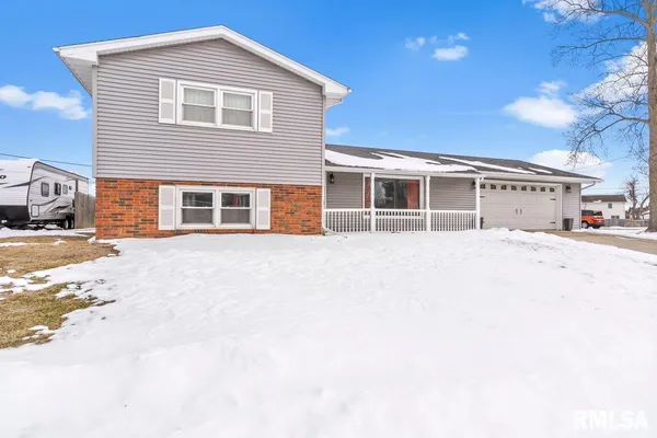 $260,000 | 50 Birch Lane, Williamsville, IL 62693