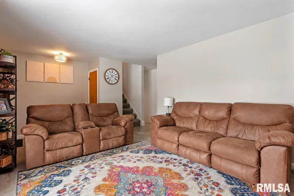 $260,000 | 50 Birch Lane, Williamsville, IL 62693