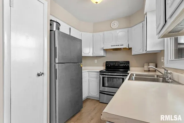 $260,000 | 50 Birch Lane, Williamsville, IL 62693