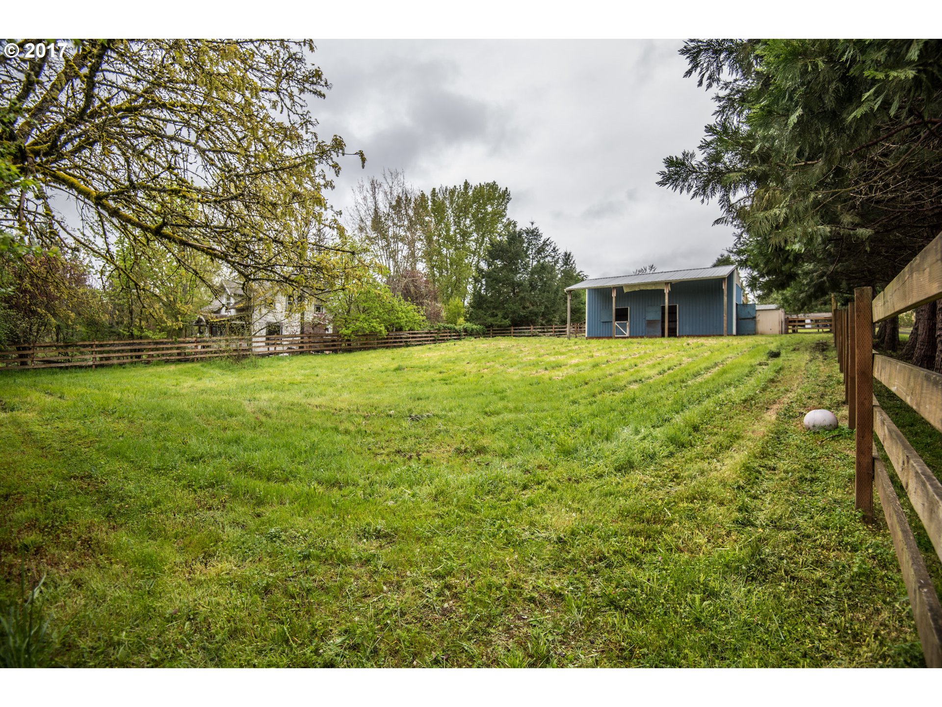 29964 South Hult Road Colton, OR 97017 - Photo 15 of 17 a house view with garden space