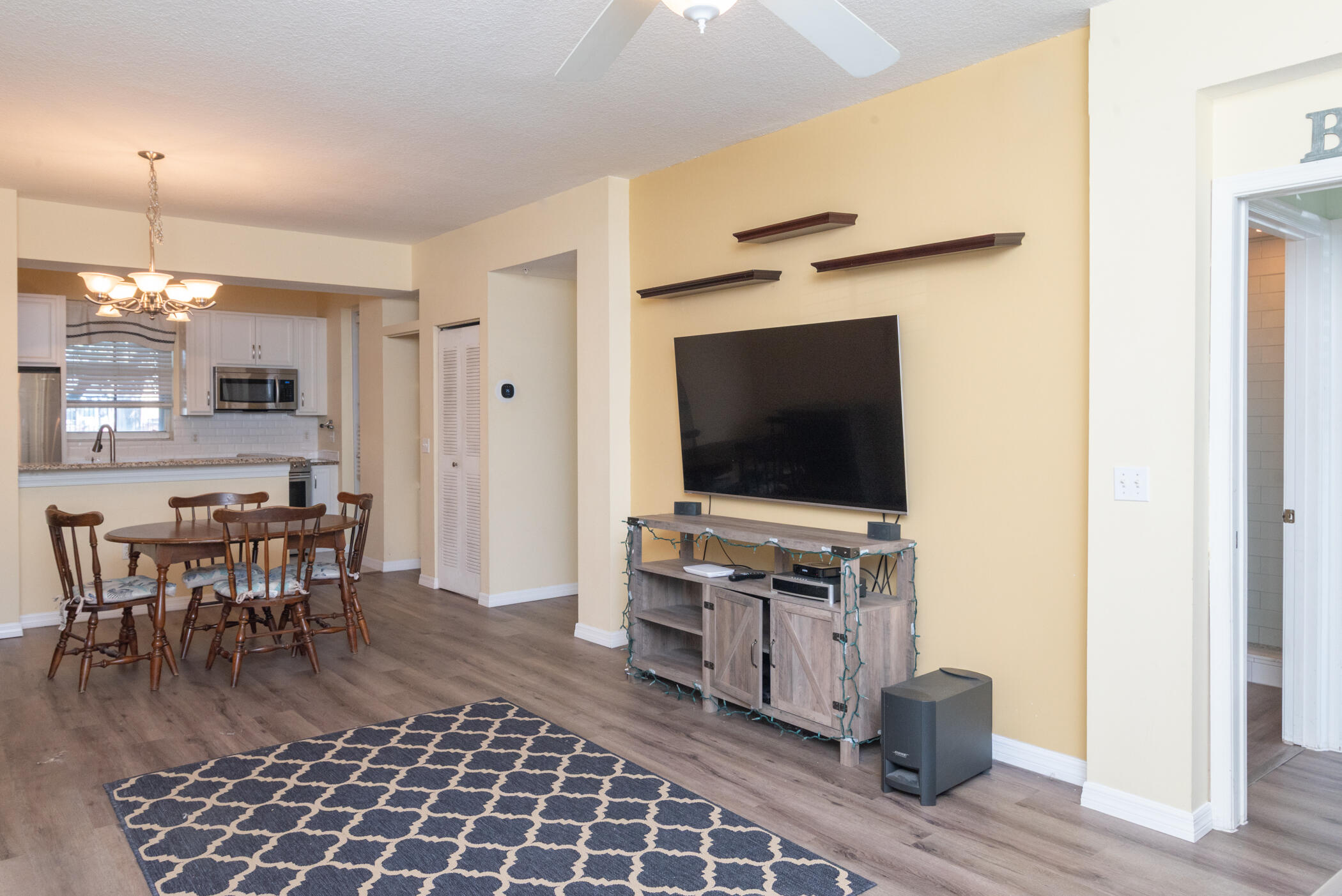 1140 University Boulevard, Unit 10 Jupiter, FL 33458 - Photo 12 of 21 Great Room