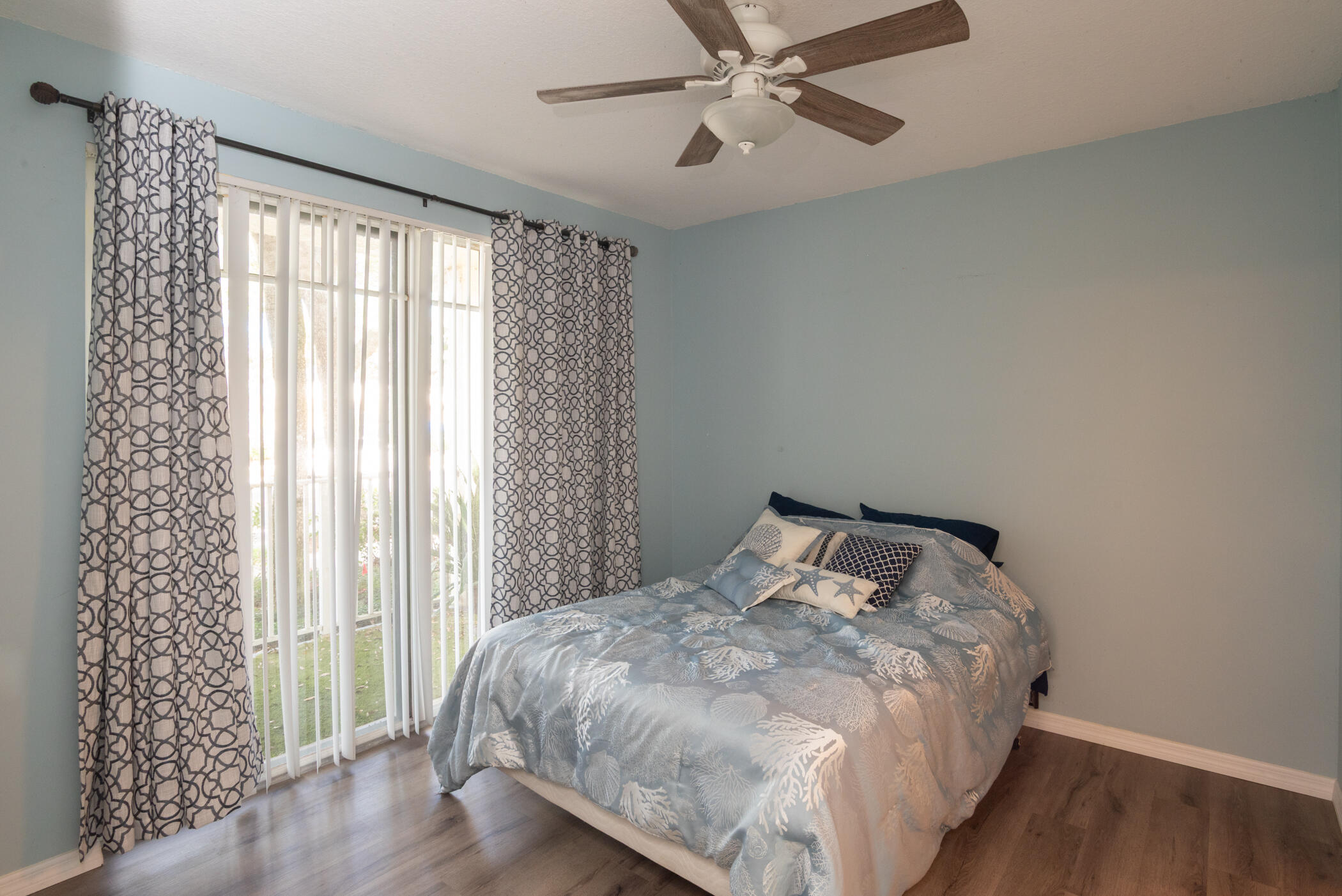 1140 University Boulevard, Unit 10 Jupiter, FL 33458 - Photo 14 of 21 Master Bedroom