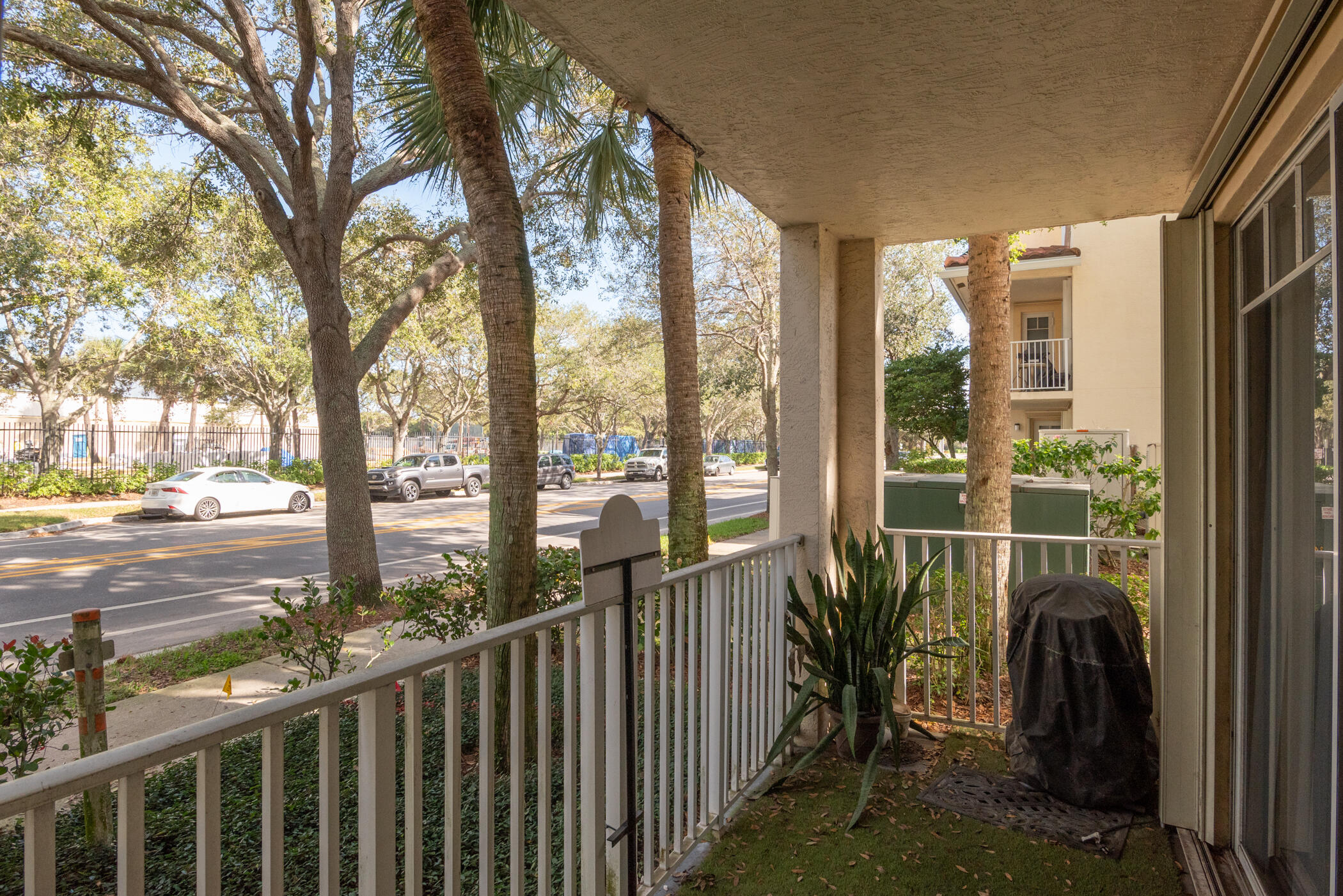1140 University Boulevard, Unit 10 Jupiter, FL 33458 - Photo 6 of 21 Back Patio