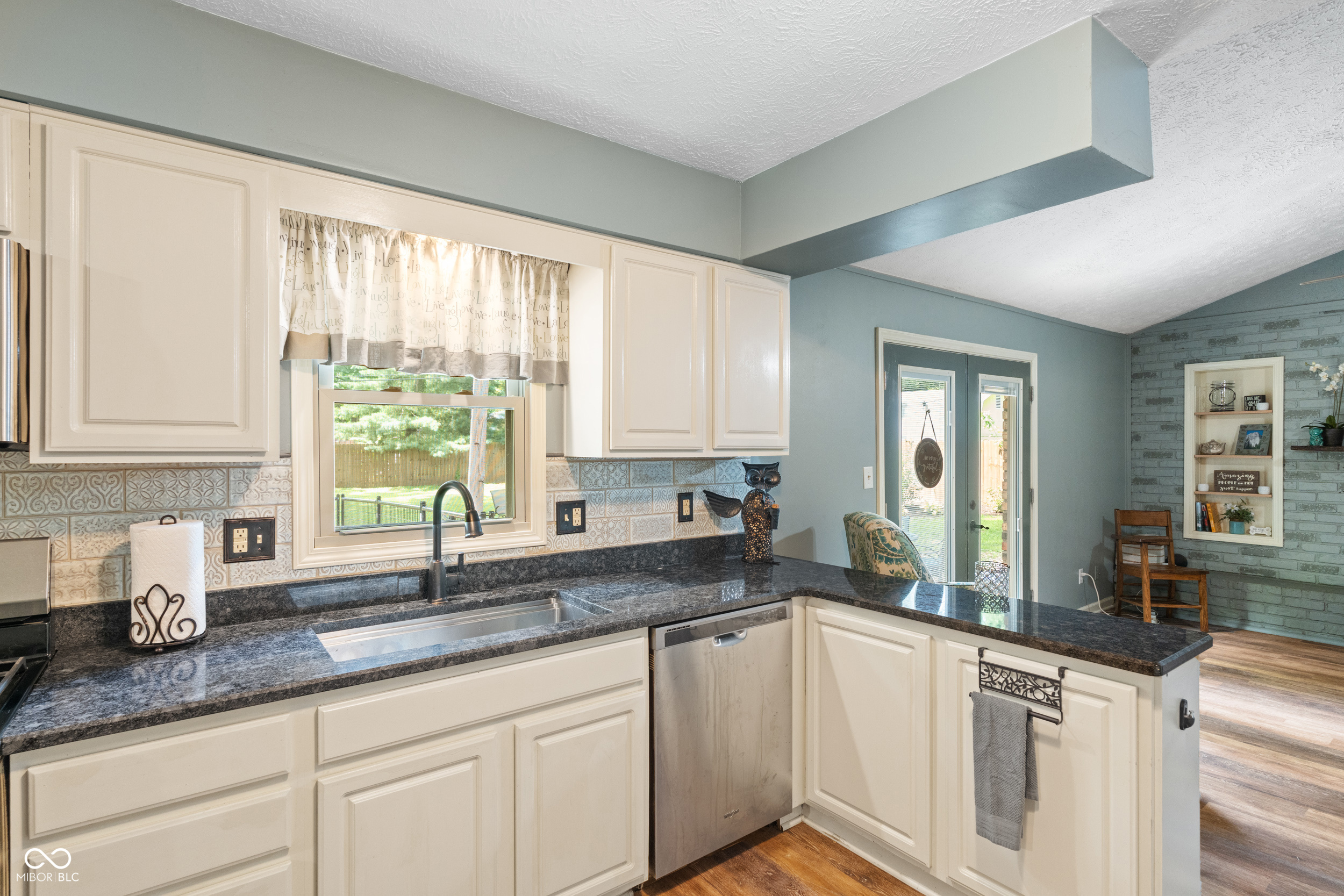 11924 River Road Carmel, IN 46033 - Photo 12 of 41 Gallery Image 12