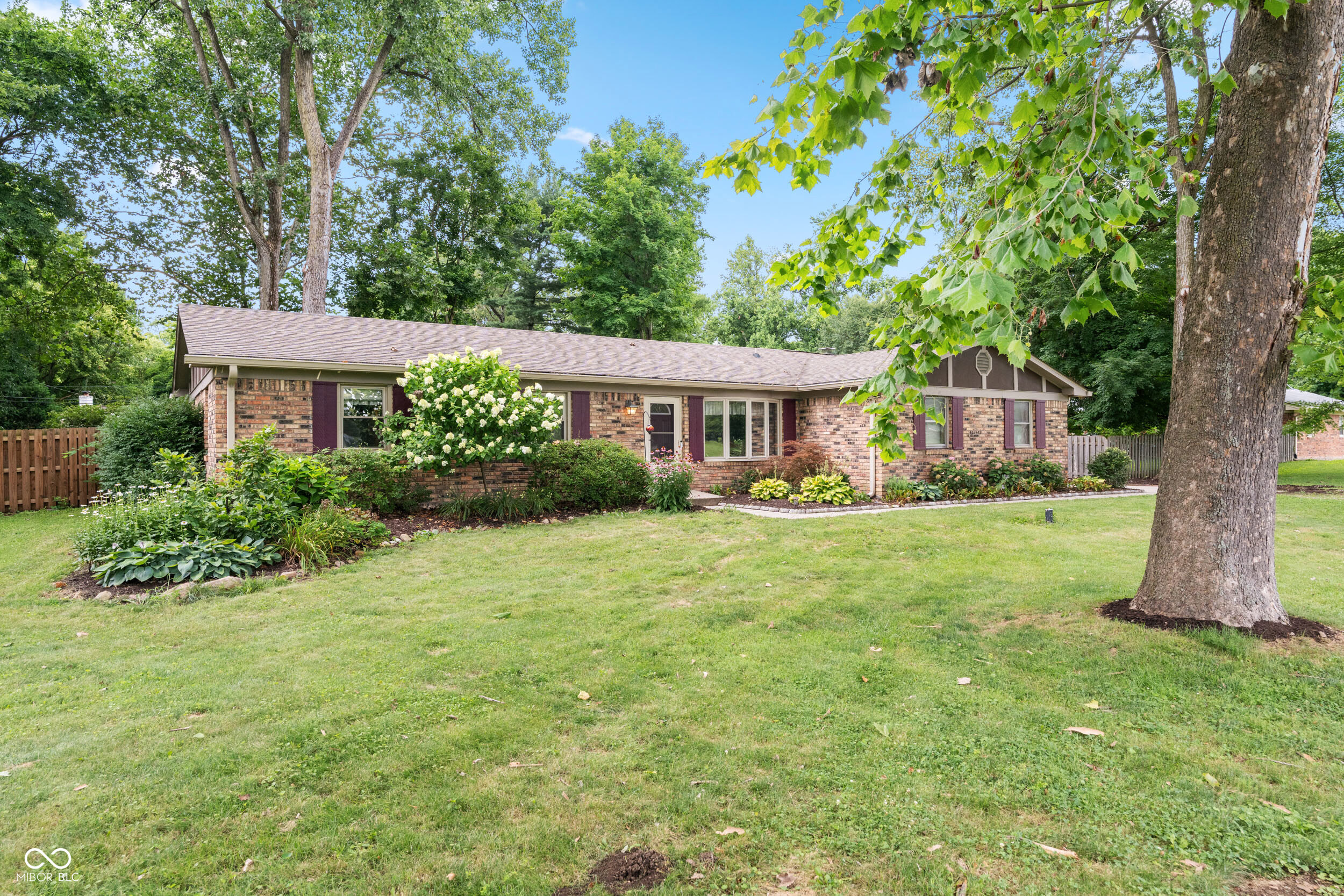 11924 River Road Carmel, IN 46033 - Photo 3 of 41 Gallery Image 3