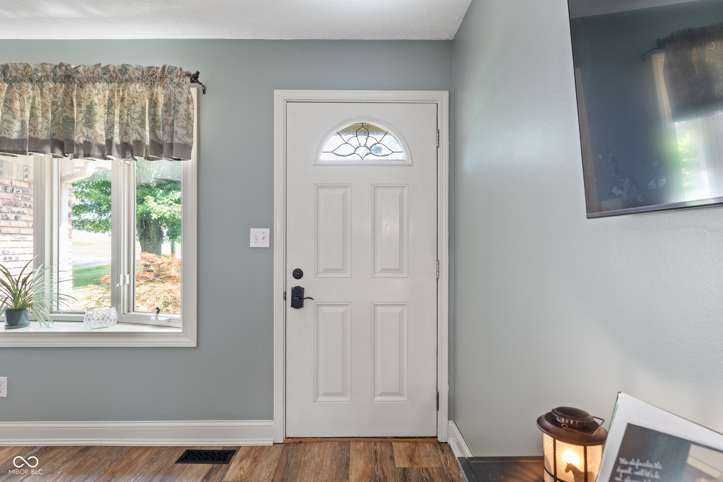 11924 River Road Carmel, IN 46033 - Photo 5 of 41 Gallery Image 5