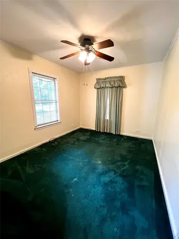 a view of empty room with window