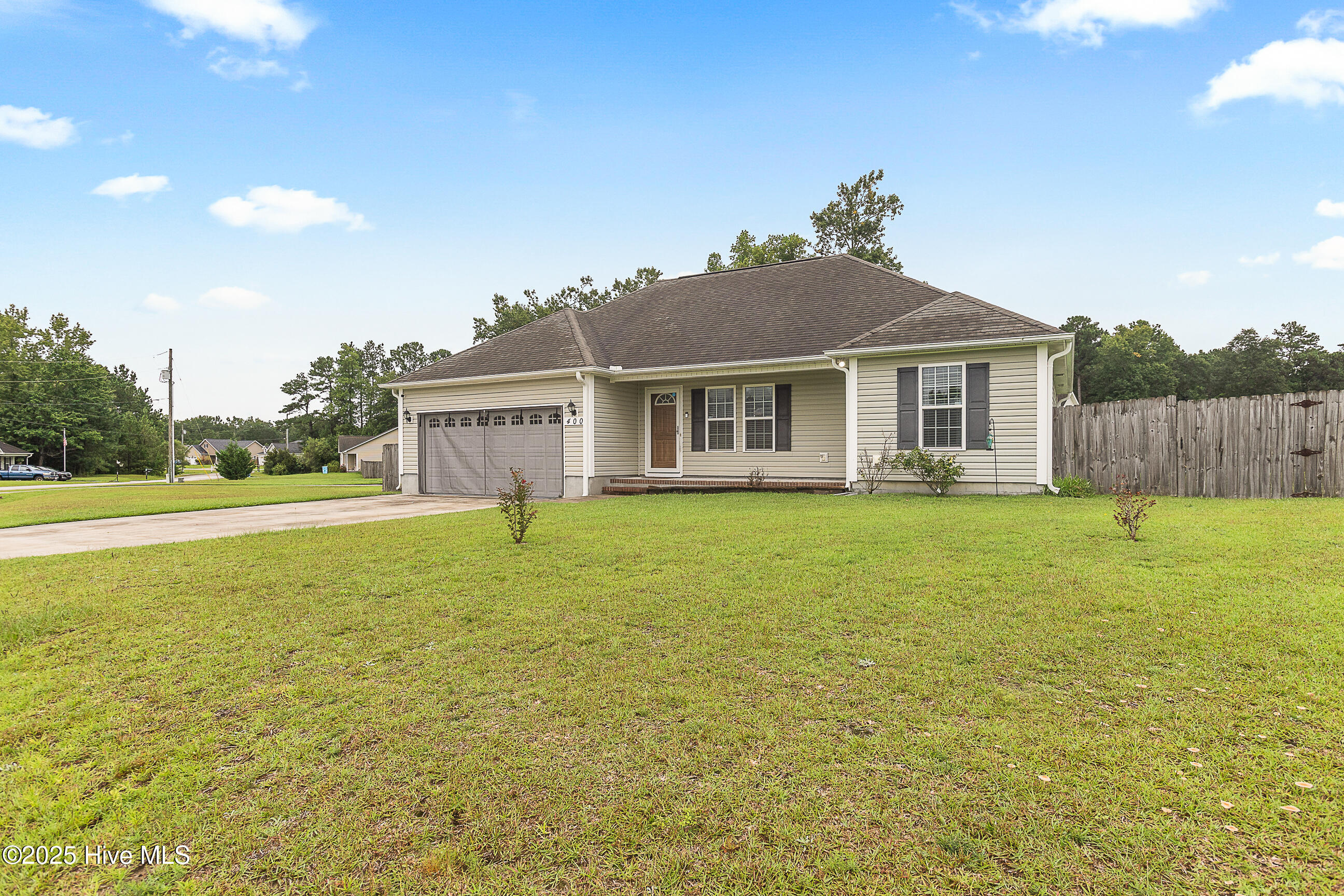 400 Old Stage Road Richlands, NC 28574 - Photo 2 of 31 02