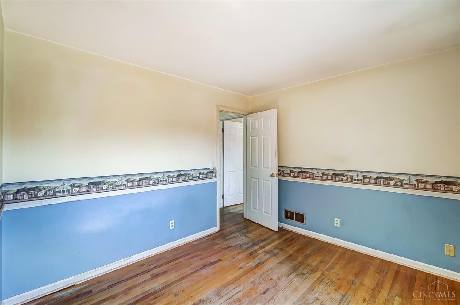 4308 Turf Lane Cincinnati, OH 45211 - Photo 27 of 46