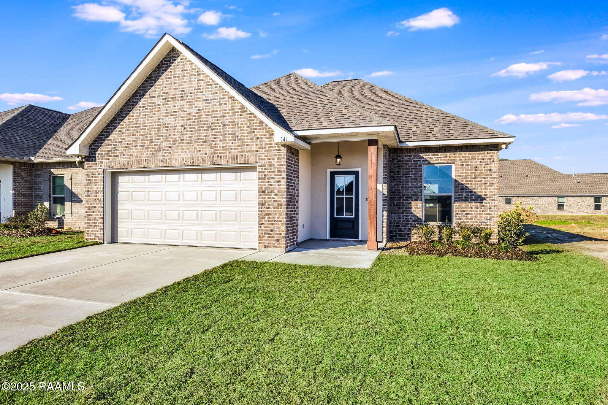 1-web-or-mls-141 Ridley Ln-21