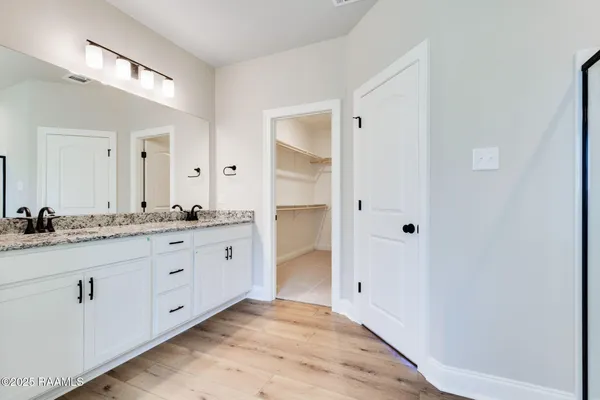 $2,100 | 141 Ridley Lane, Youngsville, LA 70592