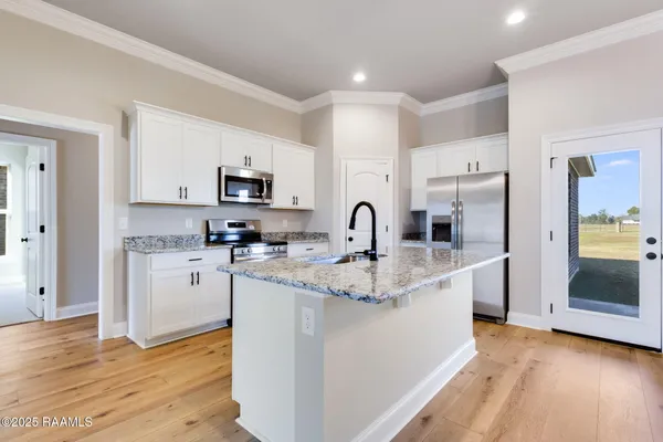 $2,100 | 141 Ridley Lane, Youngsville, LA 70592