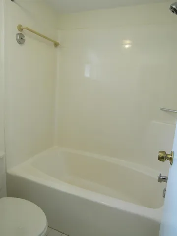 $1,850 | 120 Lake Meryl Drive, Unit 224, West Palm Beach, FL 33411