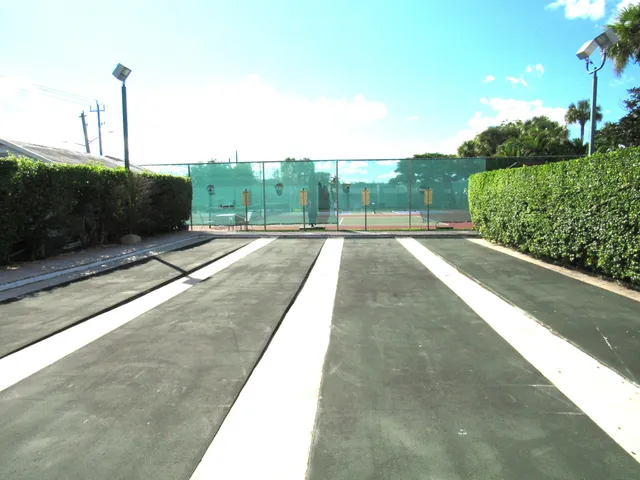 $1,850 | 120 Lake Meryl Drive, Unit 224, West Palm Beach, FL 33411