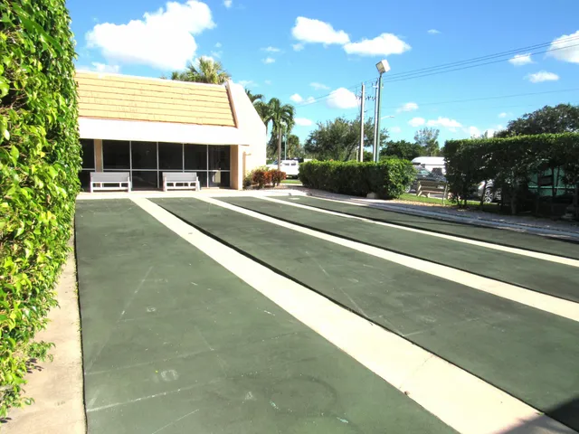 $1,850 | 120 Lake Meryl Drive, Unit 224, West Palm Beach, FL 33411