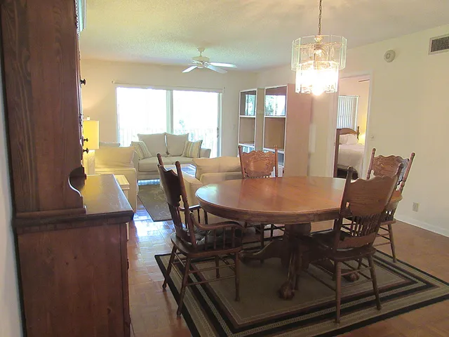 $1,850 | 120 Lake Meryl Drive, Unit 224, West Palm Beach, FL 33411