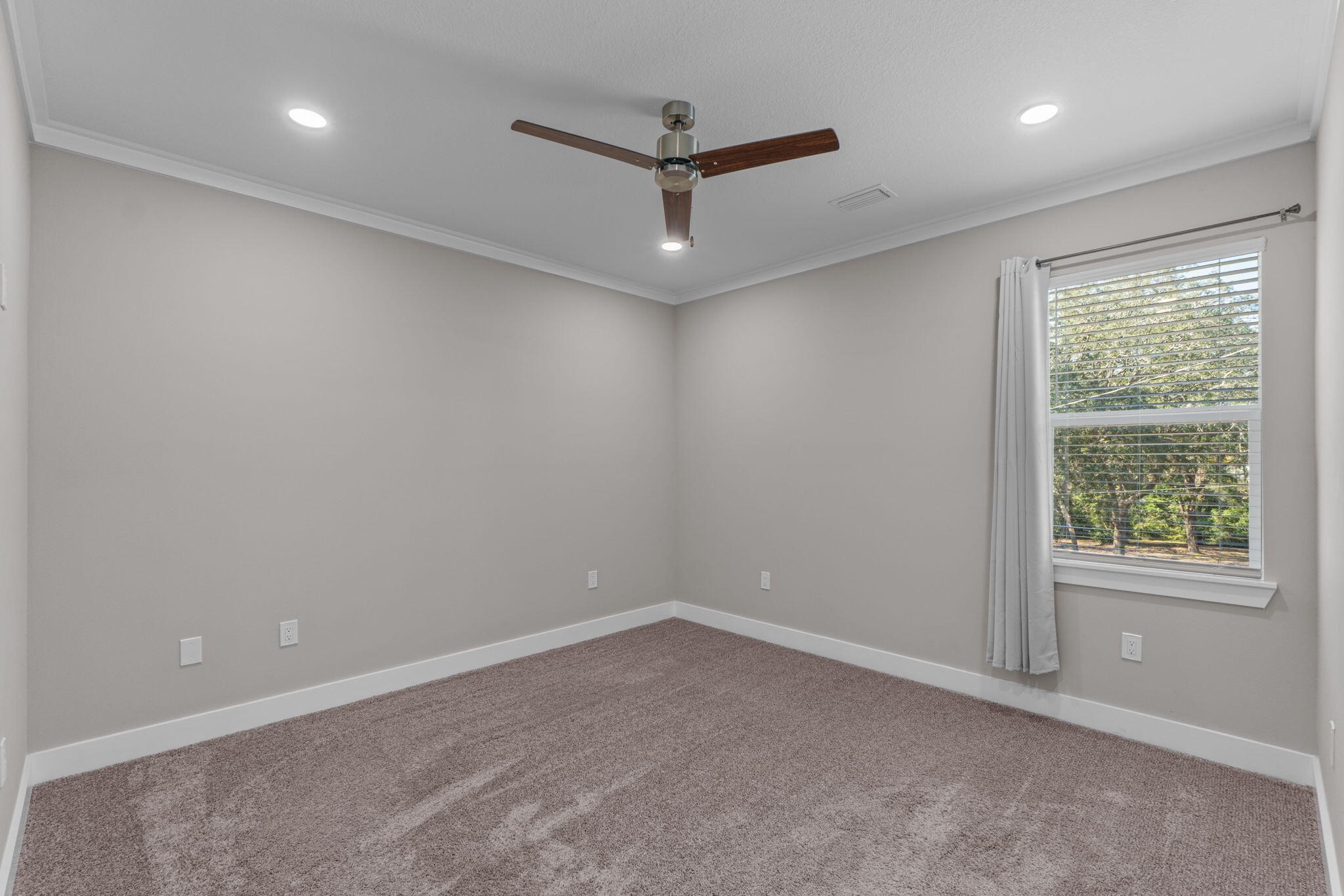 2 Praiseworthy Drive Valparaiso, FL 32580 - Photo 21 of 38 22-web-or-mls-Final-21