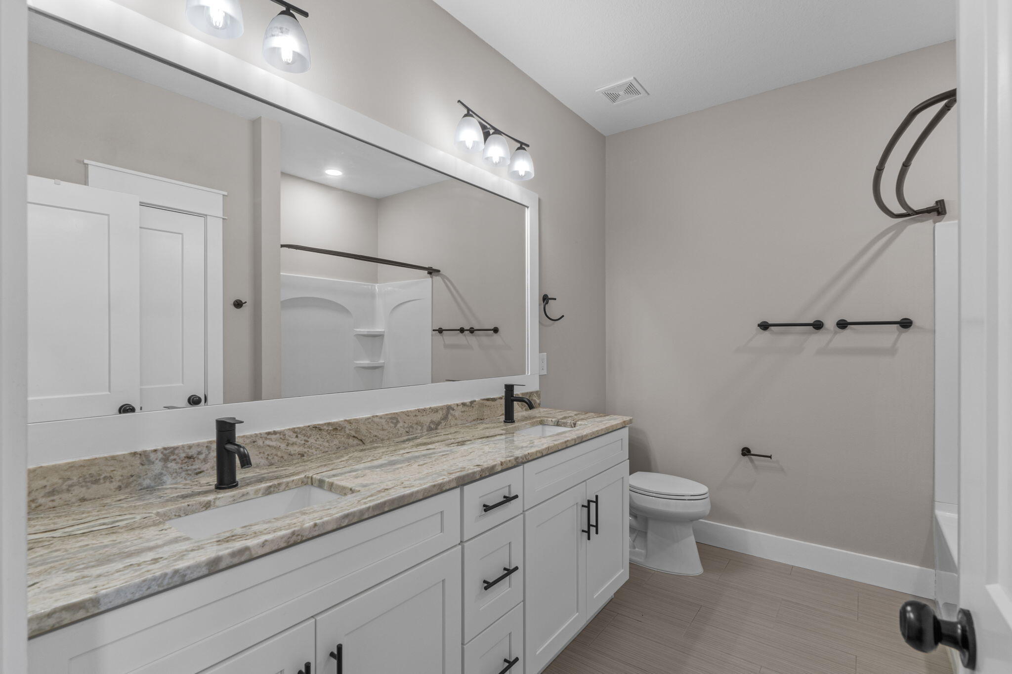 2 Praiseworthy Drive Valparaiso, FL 32580 - Photo 34 of 38 35-web-or-mls-Final-34