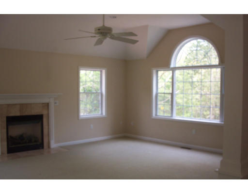 476 Middle Road Haverhill, MA 01830 - Photo 11 of 17 Gallery Image 11
