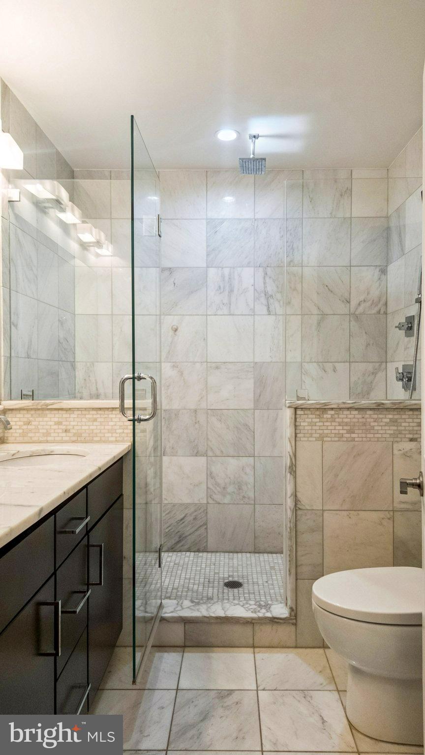 520 Kater Street, Unit D5 Philadelphia, PA 19147 - Photo 23 of 42 Oversized full tile shower