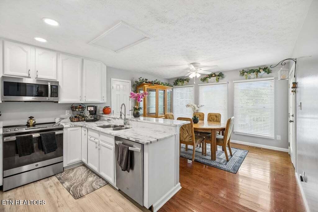 133 Rolling Hills Rutledge, TN 37861 - Photo 11 of 40 Bright and Airy Kitchen