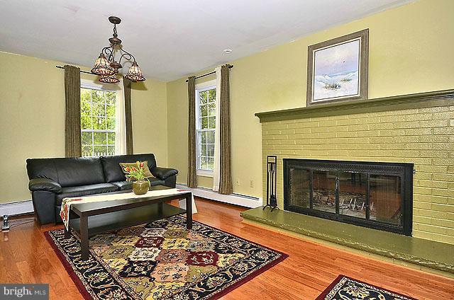 8520 Riverside Road Alexandria, VA 22308 - Photo 11 of 30 Family Room