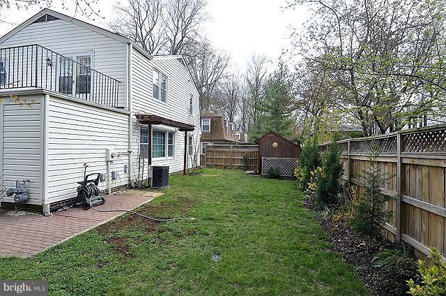 8520 Riverside Road Alexandria, VA 22308 - Photo 15 of 30 Back Yard