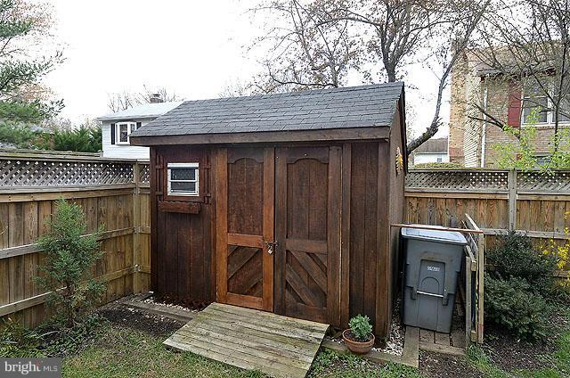 8520 Riverside Road Alexandria, VA 22308 - Photo 29 of 30 Shed