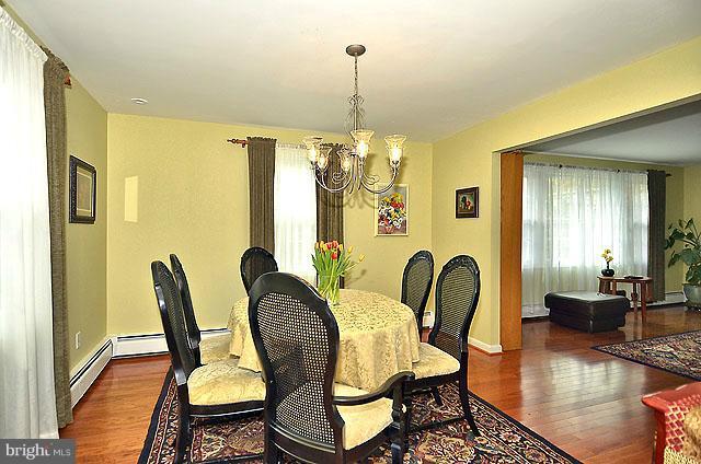 8520 Riverside Road Alexandria, VA 22308 - Photo 10 of 30 Dining Room