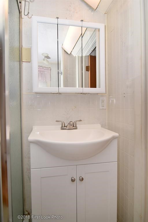 112 Milton Road Warwick, RI 02888 - Photo 19 of 28 Gallery Image 19
