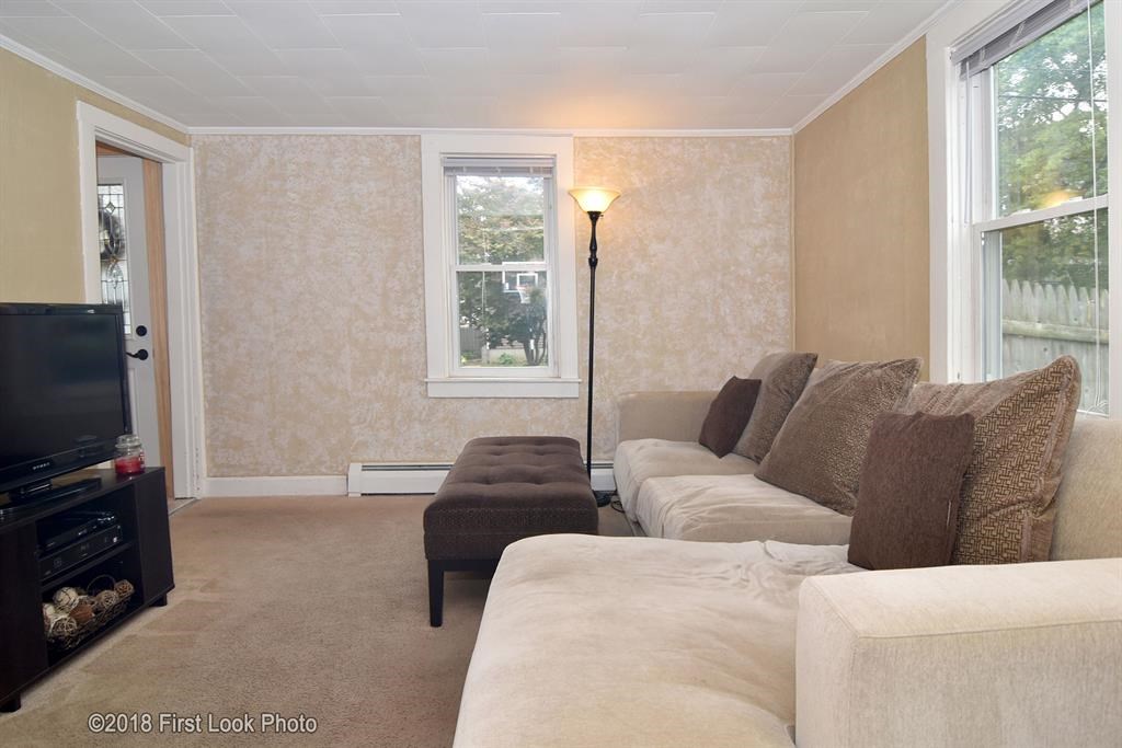 112 Milton Road Warwick, RI 02888 - Photo 3 of 28 Gallery Image 3