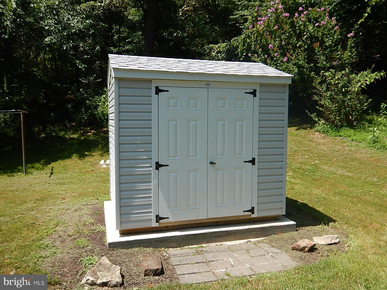 11920 Jericho Road Kingsville, MD 21087 - Photo 14 of 40 Storage shed could be used by tenants for storage