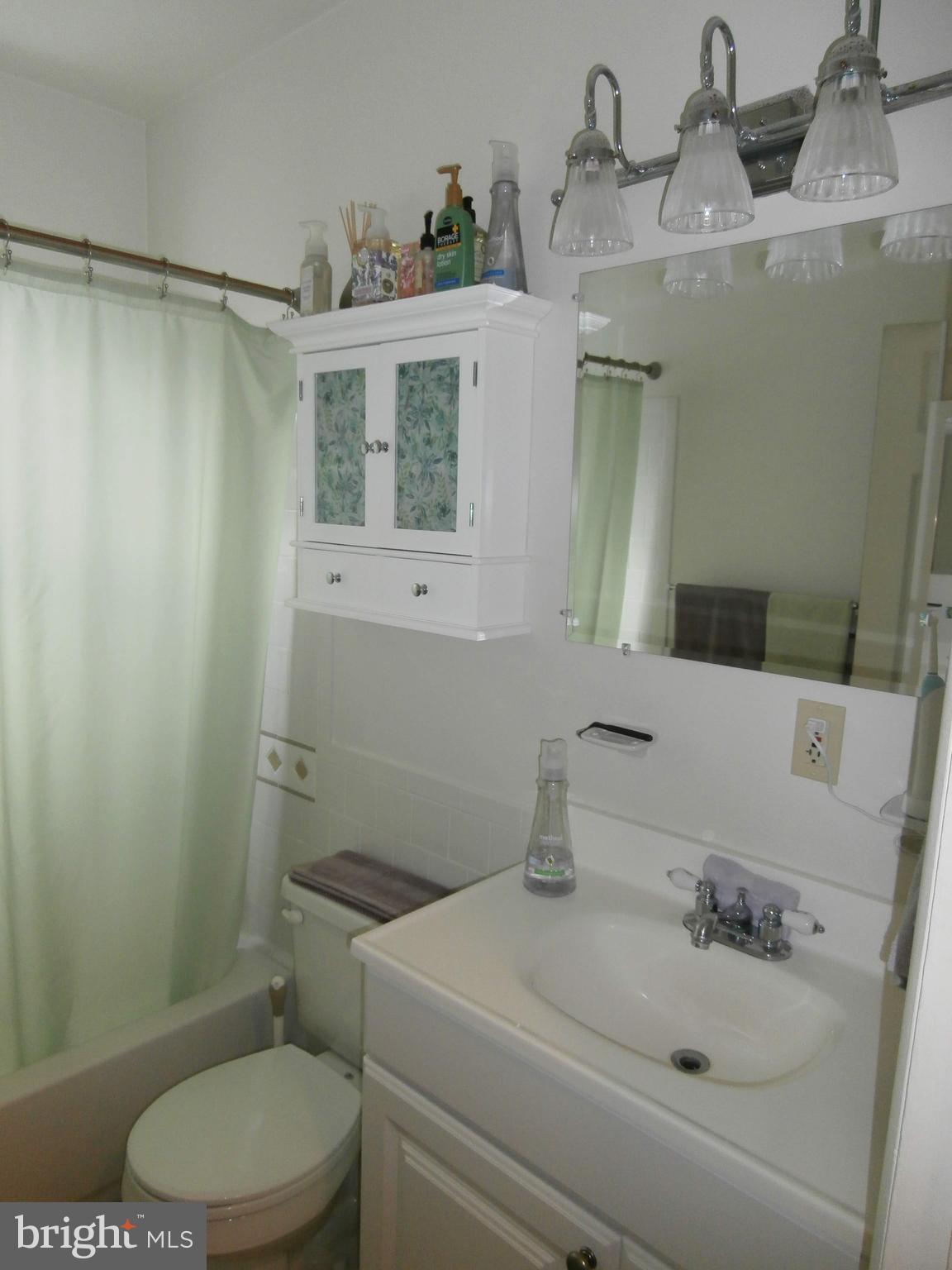 11920 Jericho Road Kingsville, MD 21087 - Photo 27 of 40 Updated Bathroom in Apt #2 upstairs